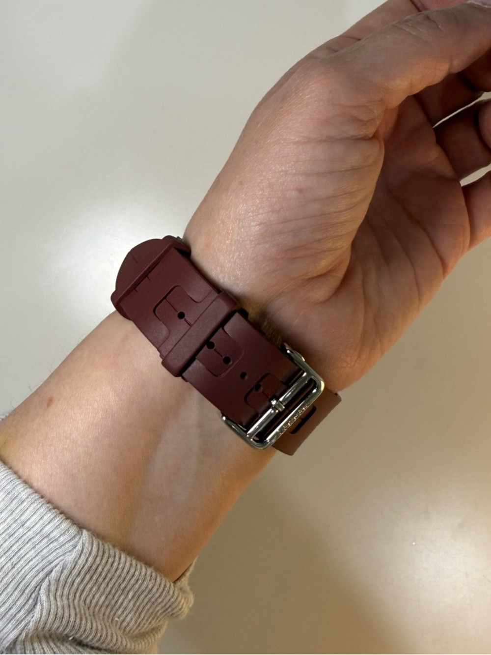 Apple Watch Hermès 45mm Rouge H Kilim Band w/ Stainless Steel Deployment Buckle - Picture 16 of 16